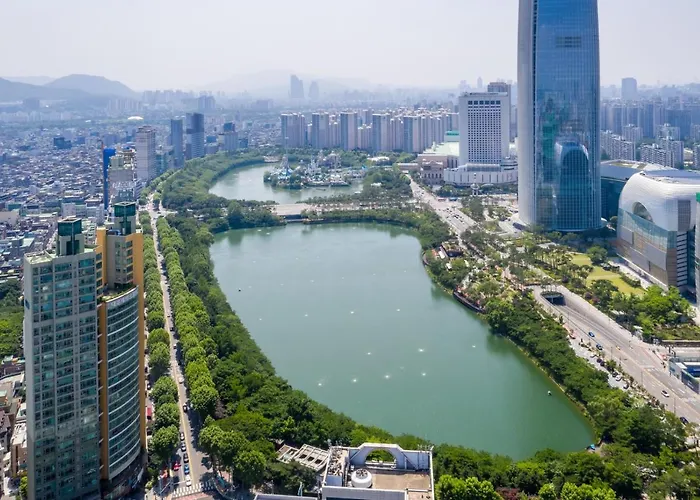 Апартаменты Luxury Near Olympic Park, Asan Medical Center, Lotte World Tower, Free Korean Ramen Сеул