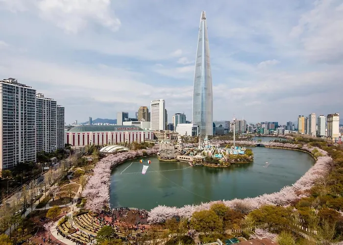 Апартаменты Luxury Near Olympic Park, Asan Medical Center, Lotte World Tower, Free Korean Ramen Сеул