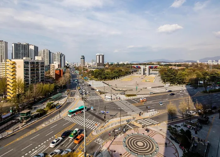 Luxury Near Olympic Park, Asan Medical Center, Lotte World Tower, Free Korean Ramen Сеул