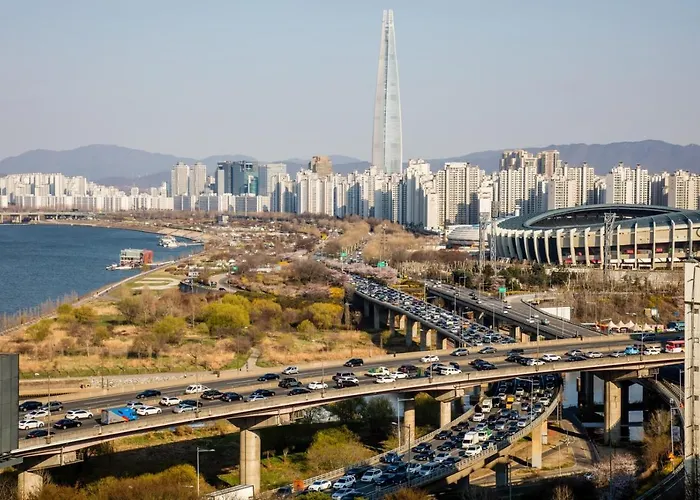 Luxury Near Olympic Park, Asan Medical Center, Lotte World Tower, Free Korean Ramen *